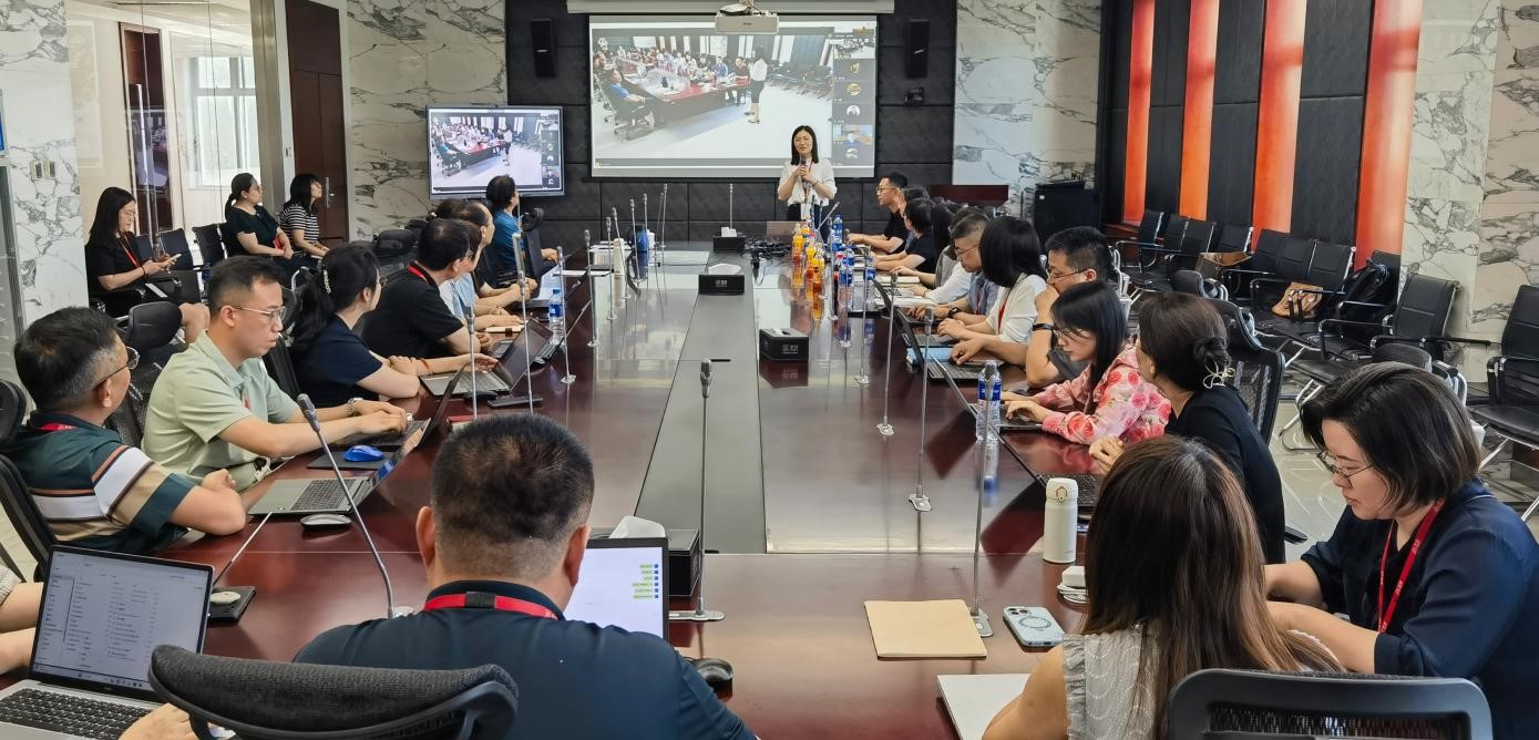 尊龙凯时·(中国)人生就是搏!
联手光辉国际 构筑人才体系“尊龙凯时范式”